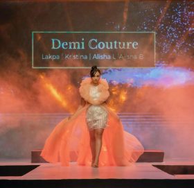 हायतको र्याम्पमा सेलिब्रेटी र मोडलको फेसन शो