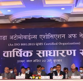 सबै पेट्रोल पम्पलाई चार्जिङ स्टेशन बनाउनु पर्छः अर्थमन्त्री शर्मा