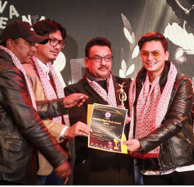 शम्भुजीतलाई आजिवन योगदान सम्मान, अग्लेश्वरी हिल्सको बृत्तचित्र प्रदान