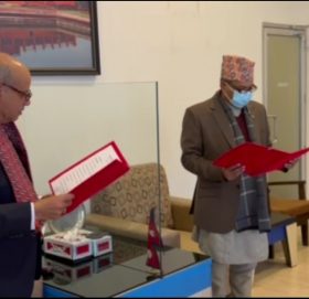 नबिल बैंकका सञ्चालक समितिका अध्यक्षको सपथ ग्रहण