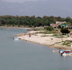 नारायणी नदीमा पाँच अर्ब लागतमा तटबन्ध निर्माण सुरु