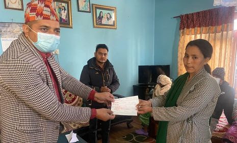 ज्योति लाइफद्धारा २४ लाख २ हजार रुपैयाँ मृत्यु दाबी भुक्तानी