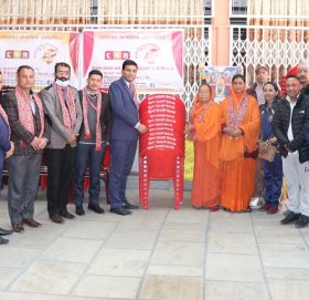 महालक्ष्मी विकास बैंकद्धारा नेपाल मानव धर्म सेवा समितीलाई १५५ थान कुर्सी प्रदान