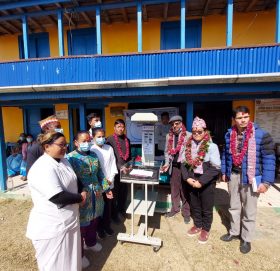 ज्योति विकास बैंकद्वारा खोटाङ र सिन्धुलीका अस्पताललाई बेबी वार्मर (न्यानो नानी) प्रदान