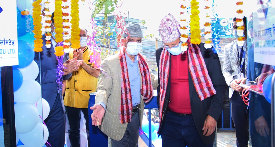 बैंक अफ काठमाण्डूको नयाँ शाखा झापाको दमकमा