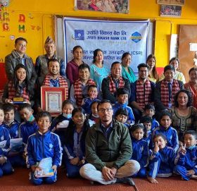 नव आदर्श माध्यमिक विद्यालयलाई ज्योति विकास बैंकको सहयोग