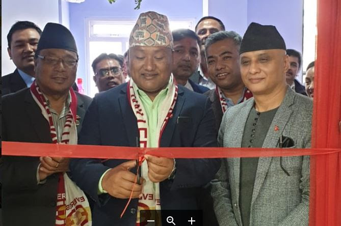 एभरेष्ट बैंकको शाखा थिमी र काँडाघारीमा खुल्यो, शाखा सञ्जाल देशभर ११२ पुग्यो