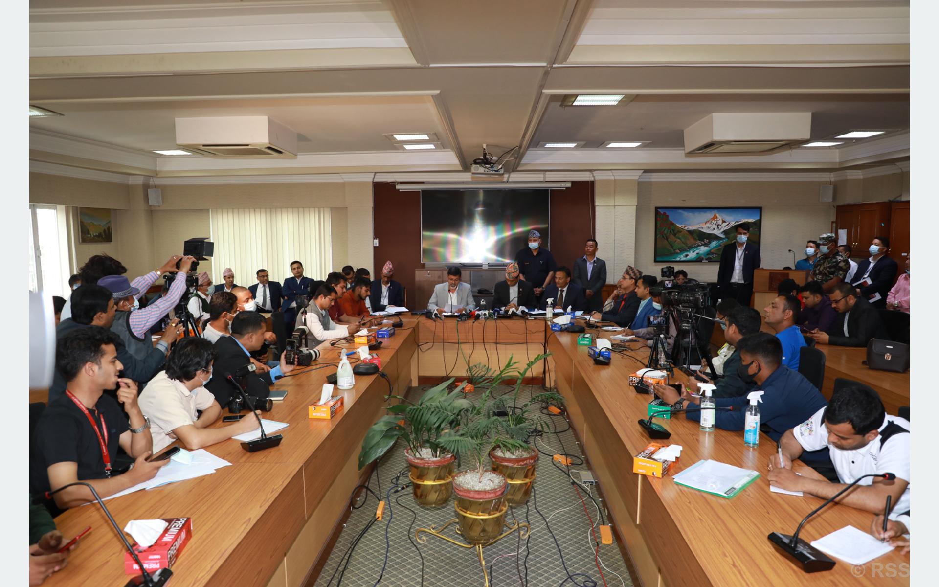 तथ्यहरु भन्छन्– मुलुकको अर्थतन्त्र जोखिममा छैन