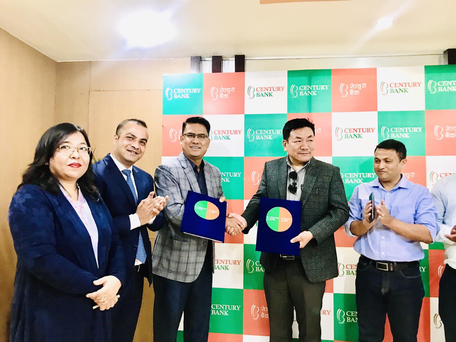 सेञ्चुरी बैंकद्धारा तल्लो चिरखुवा होइड्रोइलेक्टीकको वित्तीय क्लोेजर सम्पन्न