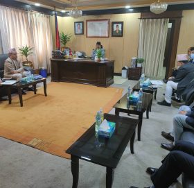 विमानस्थलमा बैंकका बिग्रिएको एटिएम मेसिन तत्काल बनाउन गृहमन्त्री खाँडको निर्देशन