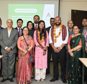 नबिल बैंकद्वारा कर्मचारीका परिवारलाई ‘श्री शम्भु प्रसाद पौड्याल स्मृति छात्रवृत्ति’ हस्तान्तरण