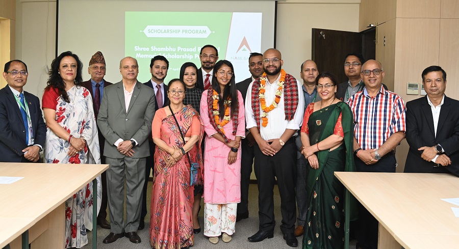नबिल बैंकद्वारा कर्मचारीका परिवारलाई ‘श्री शम्भु प्रसाद पौड्याल स्मृति छात्रवृत्ति’ हस्तान्तरण