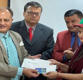 कृषि विकास बैंकको डलर कार्ड सेवा शुरू