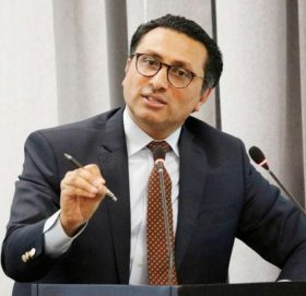 रेमिट्यान्सको विकल्प खोजौँ, सार्वजनिक खर्चमा निर्मम कटौती गरौँः डा. स्वर्णिम वाग्लेको विचार