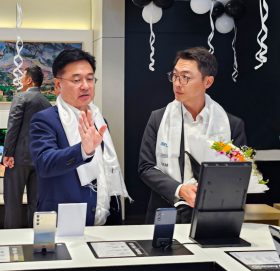 काठमाण्डौको कमलादीमा सामसङले सञ्चालनमा ल्यायो प्रिमियम सामसङ एक्स्पेरियन्स स्टोर