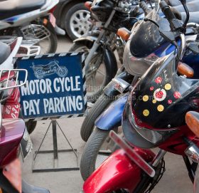 पार्किङ शुल्क लिए ९८५१०५१६१० मा उजुरी गर्न सकिने