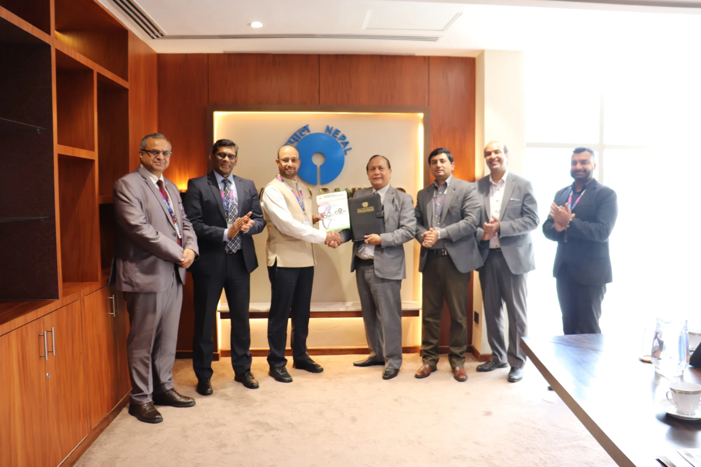 नेपाल एसबिआई बैंकका ग्राहकले ॐ हस्पिटलको सेवामा छुट पाउने