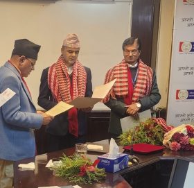 राष्ट्रिय वाणिज्य बैंकको नवनियुक्त दुई संचालकले लिए पद तथा गोपनियताको शपथ