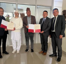 एभरेष्ट बैंक र धनगढी नेत्रालयबीच सम्झौता, अस्पतालको सेवामा बैंकका ग्राहकलाई १०% सम्म छुट