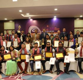 एशियन लाइफले अभिकर्तालाई गर्यो सम्मान