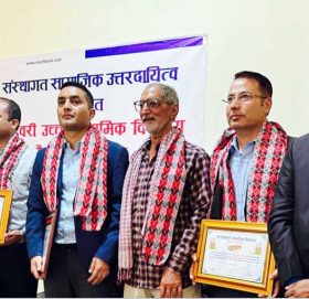 माछापुच्छ्रे बैंकद्धारा सुदुरपश्चिमको विद्यालयमा ८ वटा शौचालय निर्माण