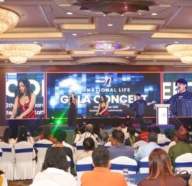 ३०० जनाको उपस्थितीमा नेशनल लाईफ गाला कन्सर्ट सम्पन्न