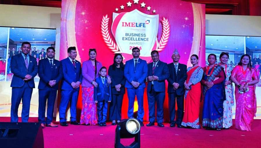 आइएमई लाइफको बिजनेश एक्सलेन्स अवार्ड सम्पन्न, उत्कृष्ट अभिकर्ताहरु सम्मानित 
