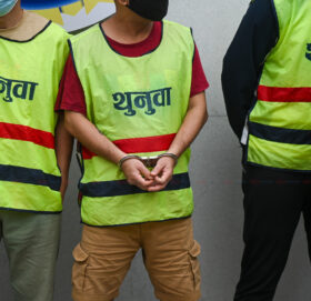 ३३ कट्ठा जग्गाको नक्कली धनीपुर्जा बनाएर  मुक्तिनाथ विकास बैंक   बाट सवा करोड ऋण