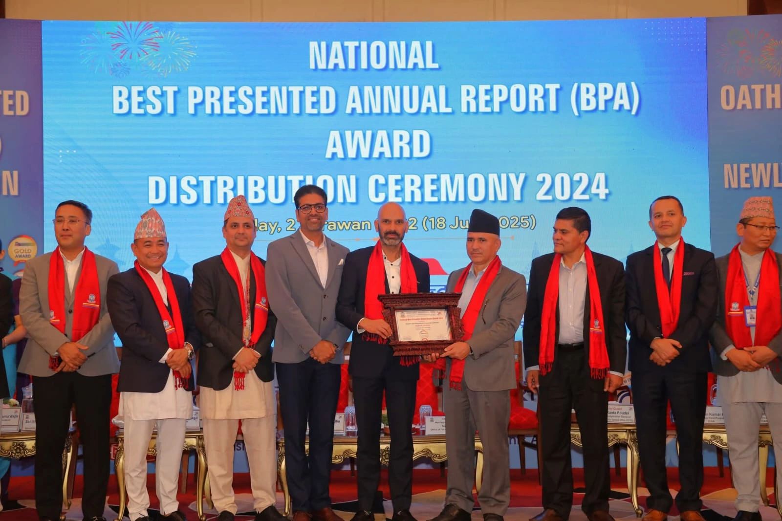 नेपाल लाइफले रच्यो इतिहास, उत्कृष्ट प्रतिवेदनका लागि पायो सिल्भर अवार्ड