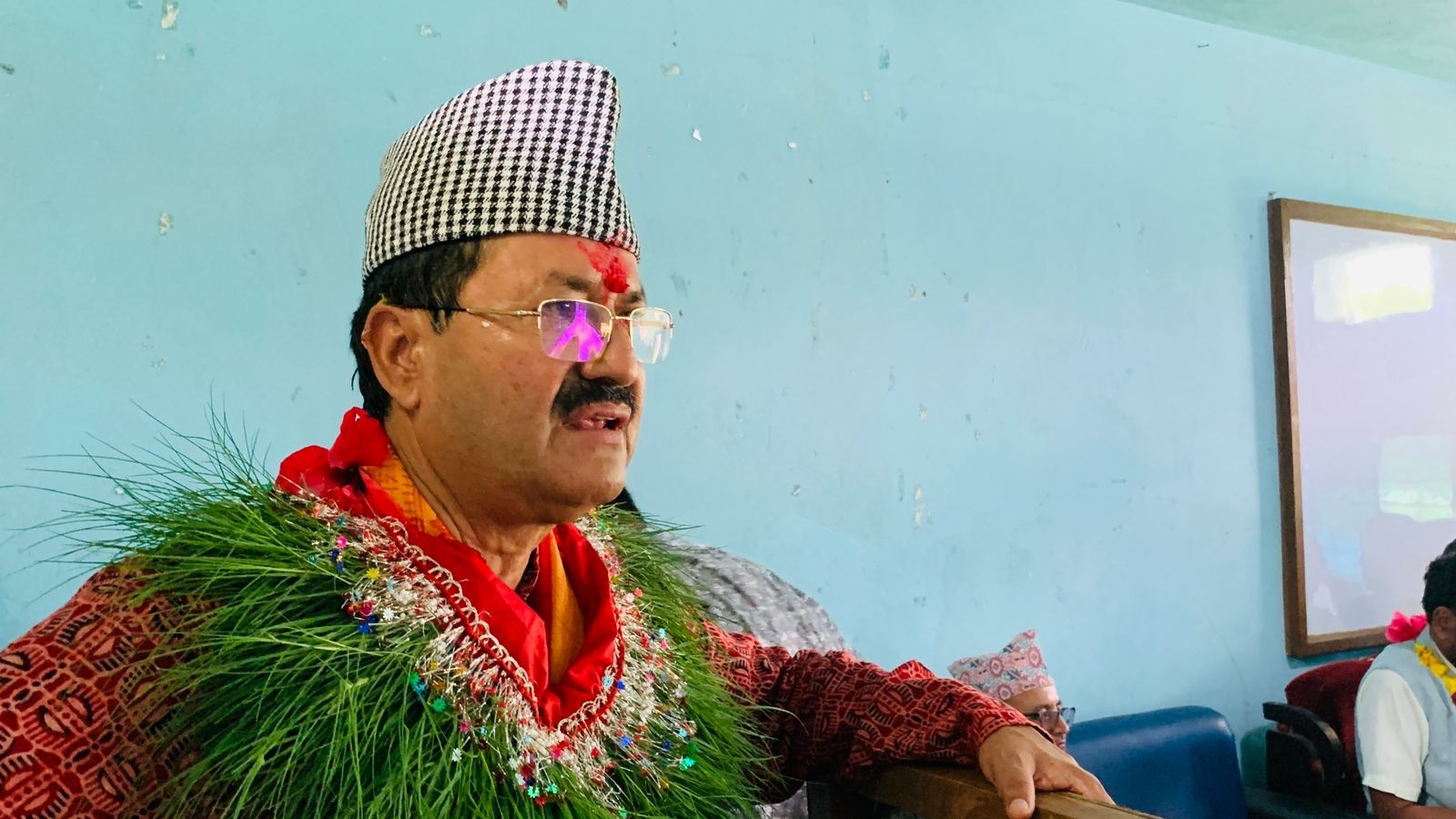 ‘दुई वर्षभित्र भूमिहीनको हातहातमा लालपूर्जा दिन्छौँ’