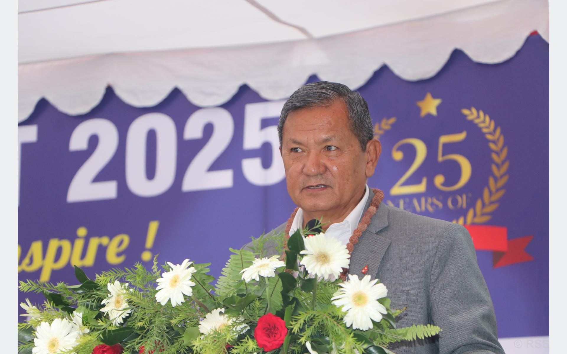 अबका युवा सूचना प्रविधिको क्षेत्रमा अब्बल हुनुपर्छः सञ्चारमन्त्री गुरुङ