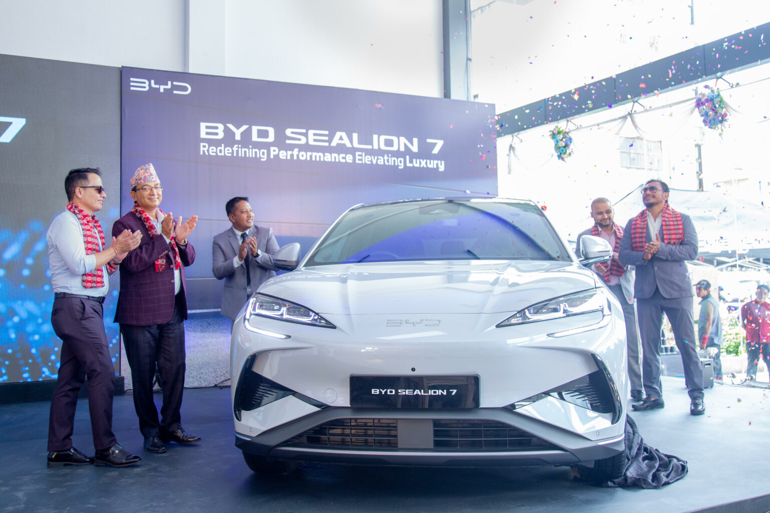 पोखरामा बीवाईडीको नयाँ शोरूम