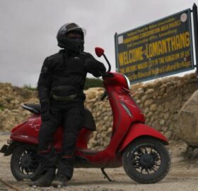 नेपालको कोरला सीमासम्म पुग्ने पहिलो ईभी स्कुटर बन्यो बजाज चेतक