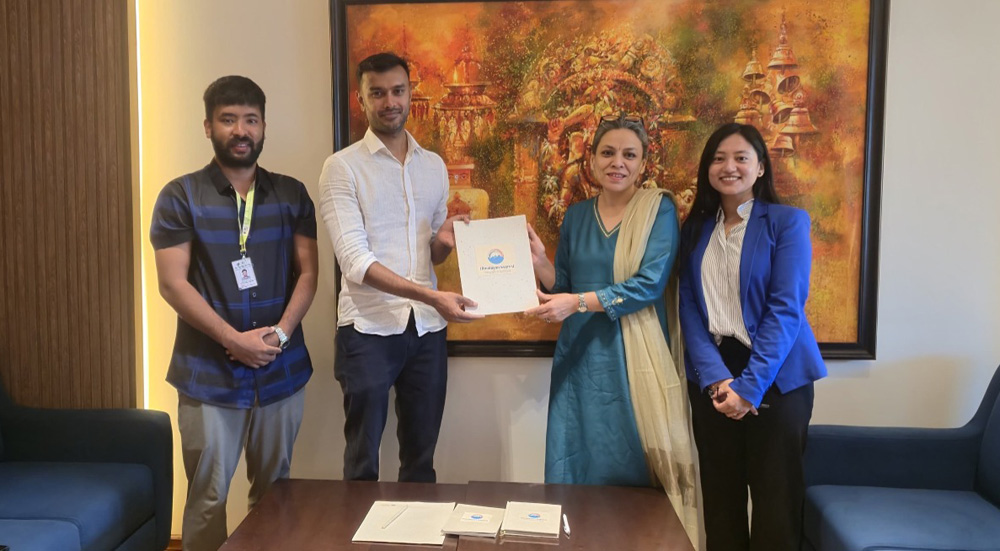 हिमालयन एभरेष्ट इन्स्योरेन्सले गर्‍यो डोको रिसाइक्लर्ससँग सहकार्य