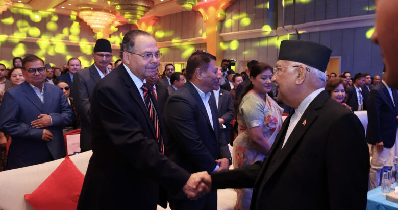 प्रधानमन्त्री ओली र नेकपा (एस)का नेता खनाल