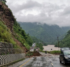 सुक्खा पहिराले अवरुद्ध नारायणगढ–मुग्लिन सडकखण्ड खुल्यो