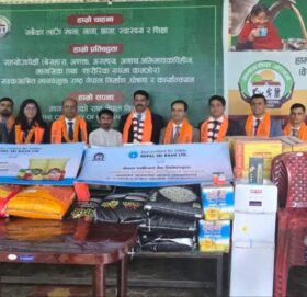 नेपाल एसबिआई बैंकद्धारा मानवसेवा आश्रम धनगढीलाई सहयोग