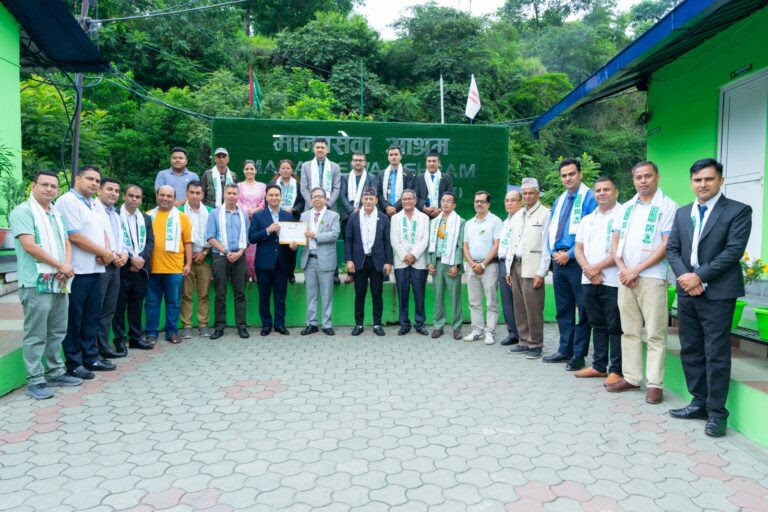 एनएमबि बैंकद्वारा गण्डकी प्रदेशको मानवसेवा आश्रममा सोलार सामग्री वितरण