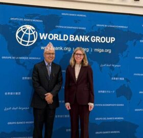 अर्थमन्त्री खनालको विश्व बैंक र आईएमएफसँग भेटवार्ता