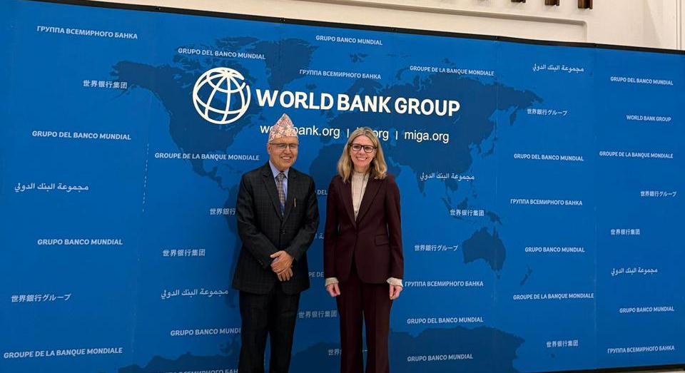 अर्थमन्त्री खनालको विश्व बैंक र आईएमएफसँग भेटवार्ता