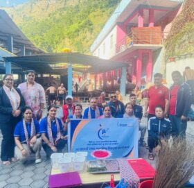 सिटिजन लाइफ म्याग्दी शाखाद्वारा तातोपानी कुण्डमा सरसफाई तथा अन्य सामग्री वितरण