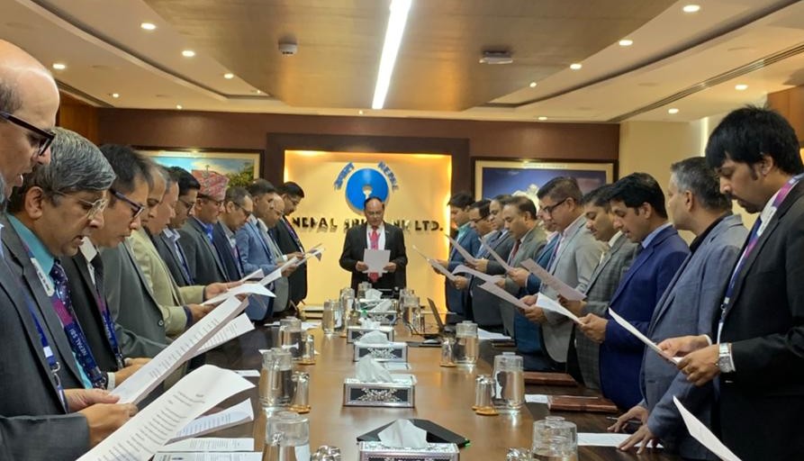 विश्व नैतिकता दिवसमा एसबिआई बैंकका कर्मचारीले गरे इमानदारी, पारदर्शिता र जवाफदेहिताको संकल्प