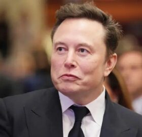 ५ खर्ब डलर नाघ्यो मस्कको सम्पत्ति