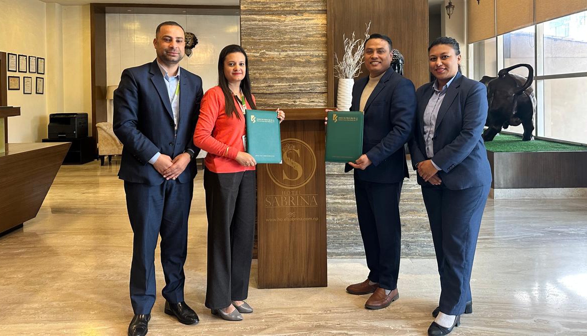 कामना सेवा विकास बैक र होटल सब्रिनाबीच सम्झौता