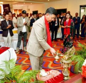 गण्डकी प्रदेशका उत्कृष्ट अभिकर्ता नेशनल लाइफद्वारा सम्मानित