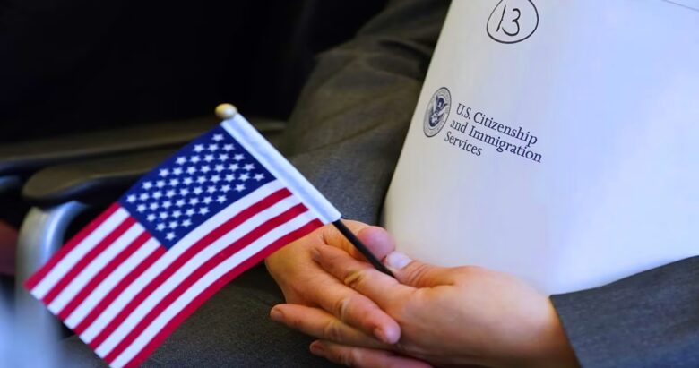 अमेरिकी राष्ट्रपति डोनाल्ड ट्रम्प नेतृत्वको प्रशासनले रोक्यो यी १९ देशका आप्रवासीको ‘ग्रीनकार्ड’ र नागरिकता प्रकृया