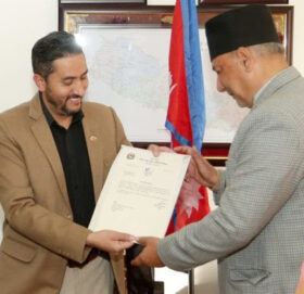 प्रेस काउन्सिलका अध्यक्ष डा. कुमार आचार्यले पाए नियुक्ति पत्र