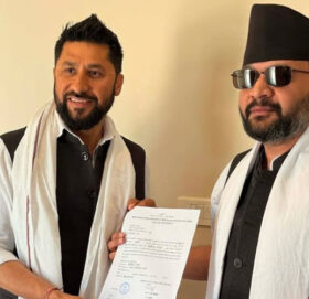 बालेनले झापा-५ को टिकट जनकपुरमा लिए