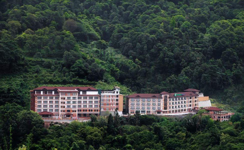 पूर्वऊर्जा मन्त्री दीपक खड्काको होटल फरेस्ट इनले आइपीओ जारी गर्ने